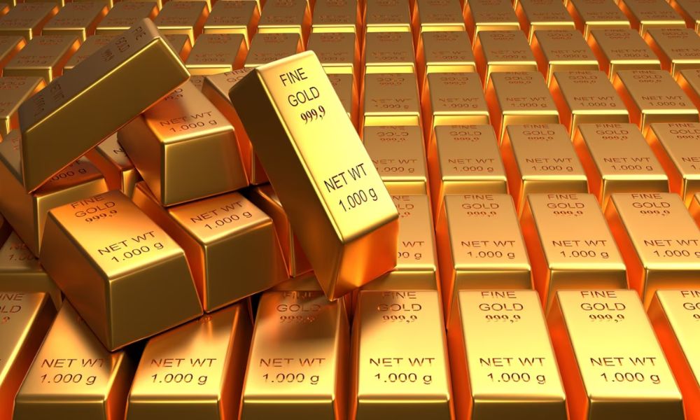Gold prices flat as dollar, yields steady before more Fed cues